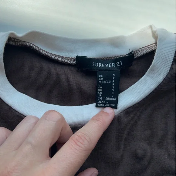 Forever 21 Brown Yellowstone Graphic baby Tee woman’s small - Picture 3 of 5